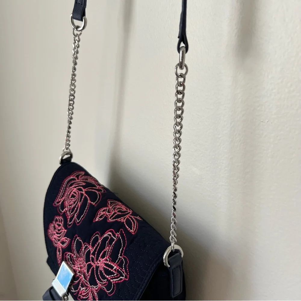 NWT VERA BRADLEY CLASSIC NAVY RFID MINI CARSON CHAIN LEATHER CROSSBODY BAG
